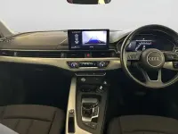 Begagnad Audi A4 Advanced 150 HK (110 kW) 2023 Svart Sedan