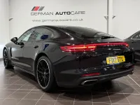 Used Porsche Panamera 330 HP (242 kW) 2017 Black Hatchback