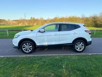 Used Nissan Qashqai Acenta Premium 115 HP (84 kW) 2014 White SUV