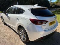 Używany Mazda 3 165 KM (121 kW) 2014 Biały Hatchback