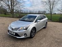 Used Toyota Avensis 147 HP (108 kW) 2014 Silver Estate