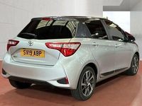Used Toyota Yaris 111 HP (81 kW) 2019 Silver Hatchback
