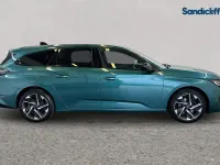 Used Peugeot 308 Allure Premium 131 HP (96 kW) 2023 Blue Estate