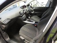 Used Peugeot 308 Allure 130 HP (95 kW) 2017 Blue Hatchback