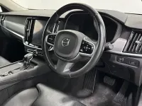 Used Volvo V90 Momentum 190 HP (139 kW) 2019 Silver Estate