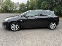 Used Vauxhall Astra SRi 140 HP (102 kW) 2014 Black Hatchback