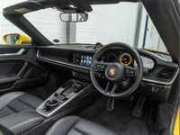 Used Porsche 911 379 HP (278 kW) 2021 Yellow Cabriolet
