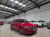 Used Mercedes B180 Exclusive 2018 Red Hatchback