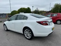 Second-hand Vauxhall Insignia Elite 163 CP (119 kW) 2015 Alb Hatchback