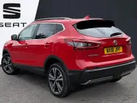 Used Nissan Qashqai N-Connecta 116 HP (85 kW) 2018 Red SUV