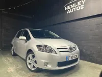 Usado Toyota Auris SR 2010 Prateado Citadino