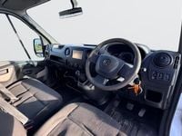 Second-hand Vauxhall Movano 125 CP (91 kW) 2016 Alb Monovolum