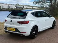 Used Seat Leon CUPRA 300 HP (220 kW) 2017 White Hatchback