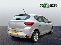 Begagnad Dacia Sandero Expression 90 HK (66 kW) 2023 Grå Halvkombi