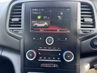 Used Renault Mégane IV Dynamique 110 HP (80 kW) 2018 White Hatchback