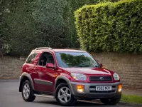 Used Toyota RAV4 147 HP (108 kW) 2001 Red SUV
