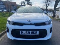 Used Kia Rio 100 HP (73 kW) 2019 White Hatchback