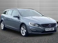 Usado Volvo V60 SE 120 CV (88 kW) 2017 Gris Familiar