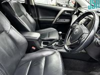 Used Toyota RAV4 124 HP (91 kW) 2015 SUV