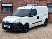 Used Vauxhall Combo S 105 HP (77 kW) 2015 White MPV