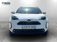 Used Toyota Yaris Hybrid Design 2023 White Estate
