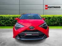Used Toyota Aygo X-play 71 HP (52 kW) 2019 Red Hatchback