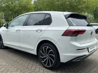 Second-hand VW Golf VIII 130 CP (95 kW) 2023