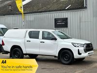 Used Toyota HiLux Active 150 HP (110 kW) 2021 White Pickup