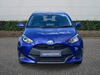 Usado Toyota Yaris Hybrid 2023 Azul Utilitario