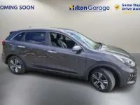 Begagnad Kia Niro 141 HK (103 kW) 2021 Grå SUV