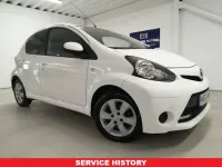 Used Toyota Aygo Style 67 HP (49 kW) 2013 White Hatchback