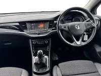Used Vauxhall Astra Edition 145 HP (106 kW) 2021 Red Hatchback