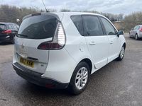 Used Renault Scénic III Dynamique 110 HP (80 kW) 2012 White MPV