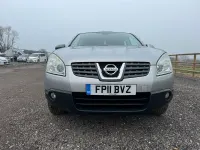 Used Nissan Qashqai Tekna 141 HP (103 kW) 2011 Silver SUV