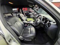 Used Nissan Juke Tekna 115 HP (84 kW) 2015 Silver SUV