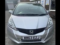 Begagnad Honda Jazz ES 99 HK (72 kW) 2013 Silver Halvkombi