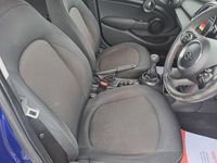 Używany Mini ONE Hatch 2018 Niebieski Hatchback