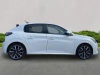 Used Peugeot 208 Allure 100 HP (73 kW) 2020 White Hatchback
