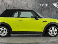 Used Mini Cooper Classic 134 HP (98 kW) 2022 Yellow Hatchback