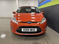 Used Ford Fiesta Titanium 94 HP (69 kW) 2012 Red Hatchback