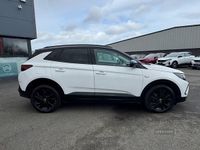 Used Vauxhall Grandland X SRi 130 HP (95 kW) 2022 White SUV
