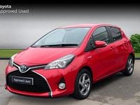 Used Toyota Yaris Hybrid 101 HP (74 kW) 2016 Red pop Hatchback