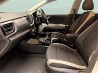 Used Kia Stonic 118 HP (86 kW) 2018 White SUV