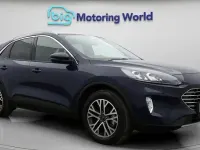 Usado Ford Kuga Titanium 150 HP (110 kW) 2023 Azul SUV