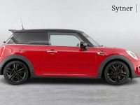 Used Mini Cooper Hatch 134 HP (98 kW) 2018 Red Hatchback