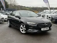 Second-hand Vauxhall Insignia SRi 165 CP (121 kW) 2019 Negru Hatchback
