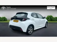 Usado Toyota Yaris Hybrid 2024 Branco Citadino