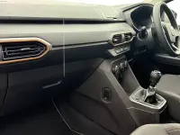 Used Dacia Sandero Essentiel 91 HP (66 kW) 2022 Orange Hatchback