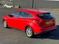 Used Ford Focus Zetec 125 HP (91 kW) 2015 Red Hatchback