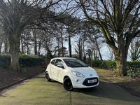 Używany Ford Ka Zetec 69 KM (50 kW) 2016 Biały Hatchback